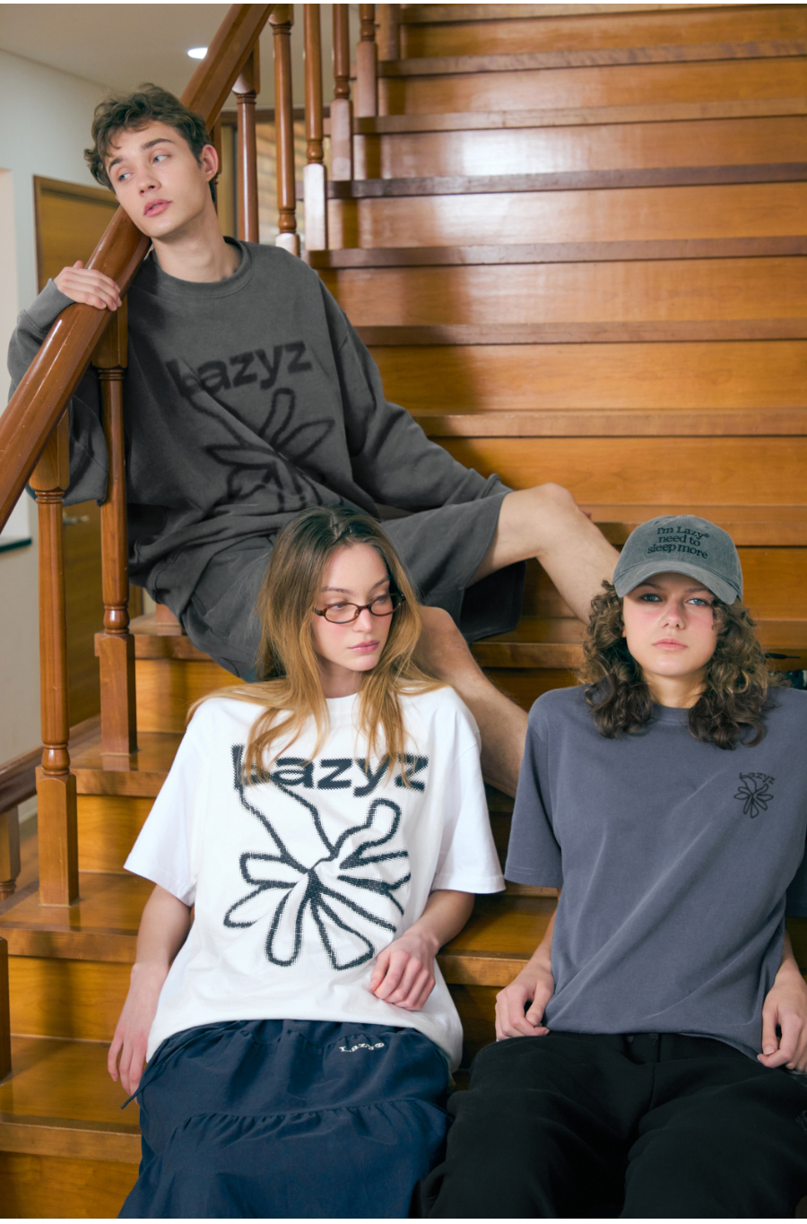 ＊韓国＊［LAZYZ］Big Lazy Flower T-Shirt 3color S-L MUSINSA | LAZYZ Big Lazy Flower T-shirt (3color)