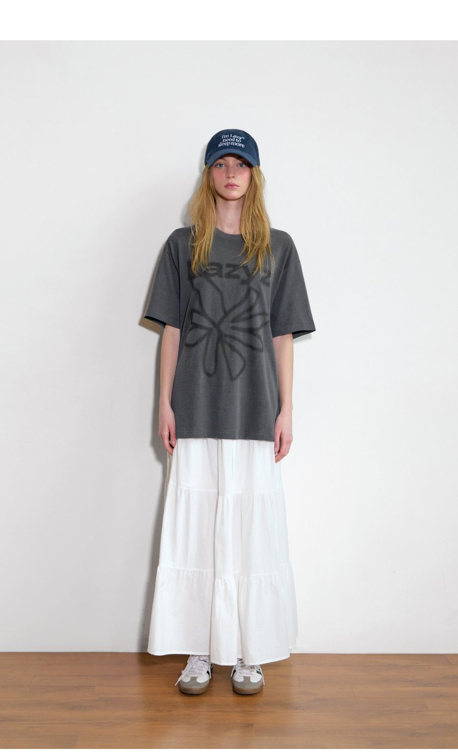 ＊韓国＊［LAZYZ］Big Lazy Flower T-Shirt 3color S-L MUSINSA | LAZYZ Big Lazy Flower T-shirt (3color)