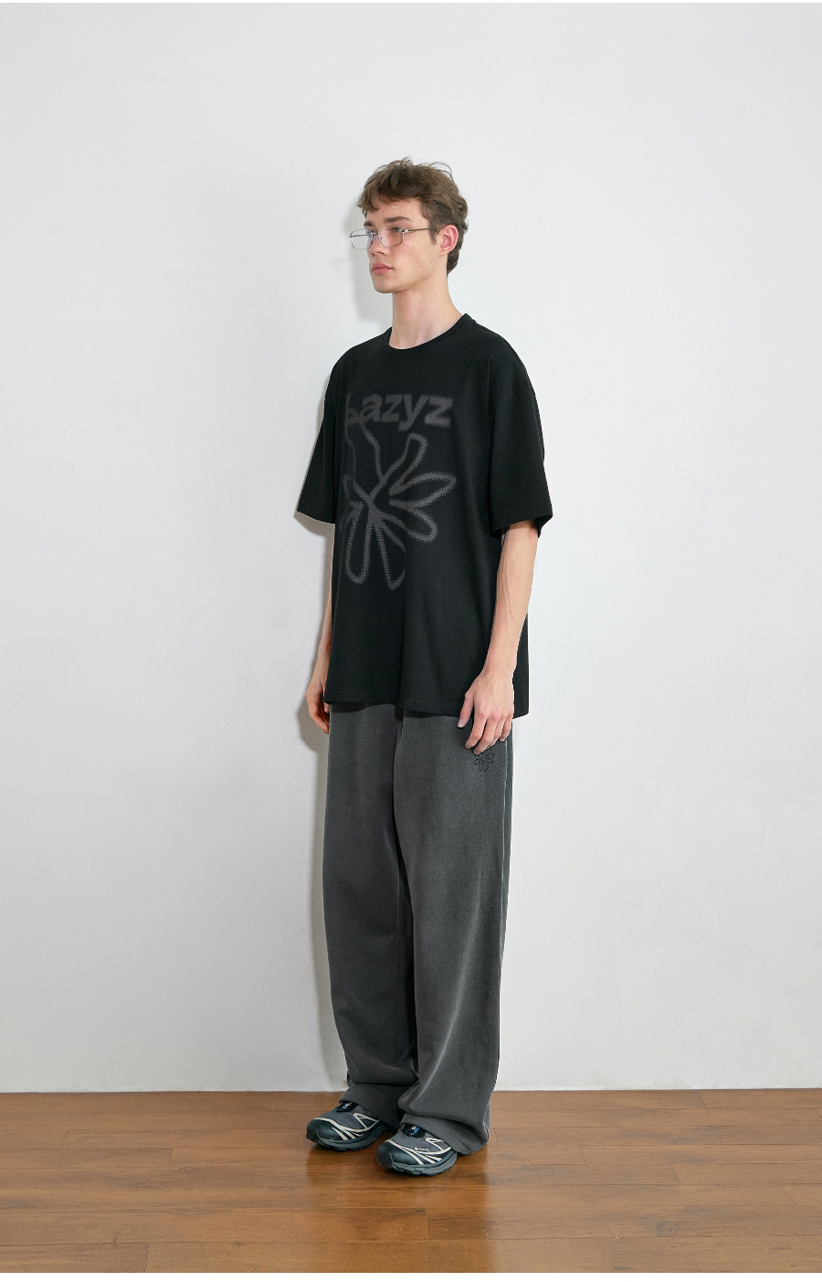 ＊韓国＊［LAZYZ］Big Lazy Flower T-Shirt 3color S-L Big Lazy Flower T-shirt (3color) - LAZYZ